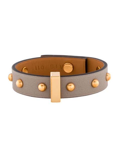 hermes mini dog clous|Hermès Leather Mini Dog Clous Rounds Bracelet .